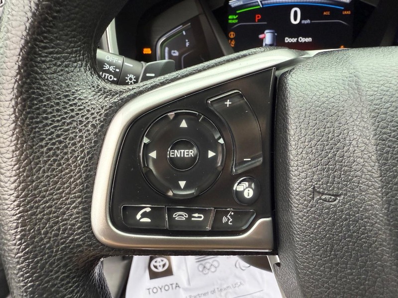 Honda CR-V Hybrid Vehicle Full-screen Gallery Image 14