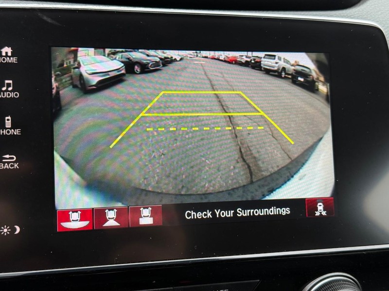 Honda CR-V Hybrid Vehicle Full-screen Gallery Image 19