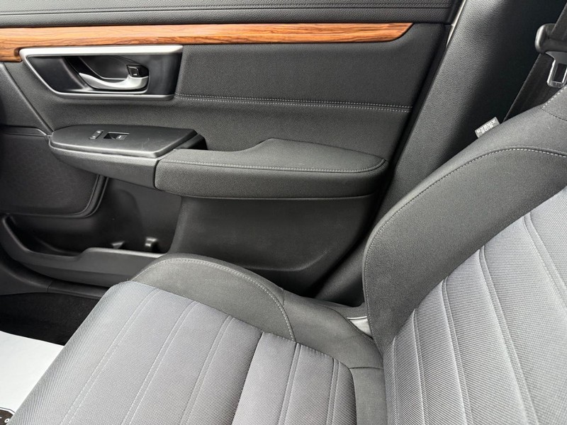 Honda CR-V Hybrid Vehicle Full-screen Gallery Image 22