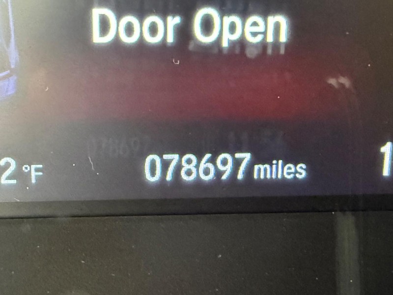 Honda CR-V Hybrid Vehicle Full-screen Gallery Image 25