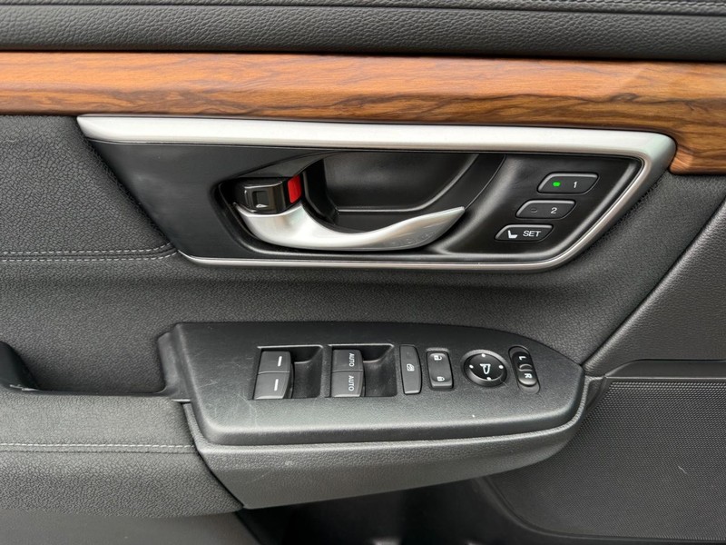 Honda CR-V Hybrid Vehicle Full-screen Gallery Image 26