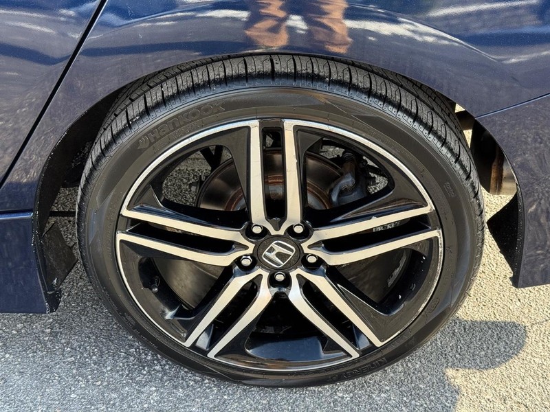 Honda Accord Sedan Vehicle Image 06