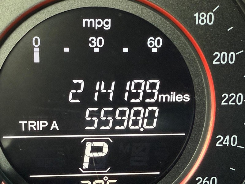 Honda Accord Sedan Vehicle Image 22