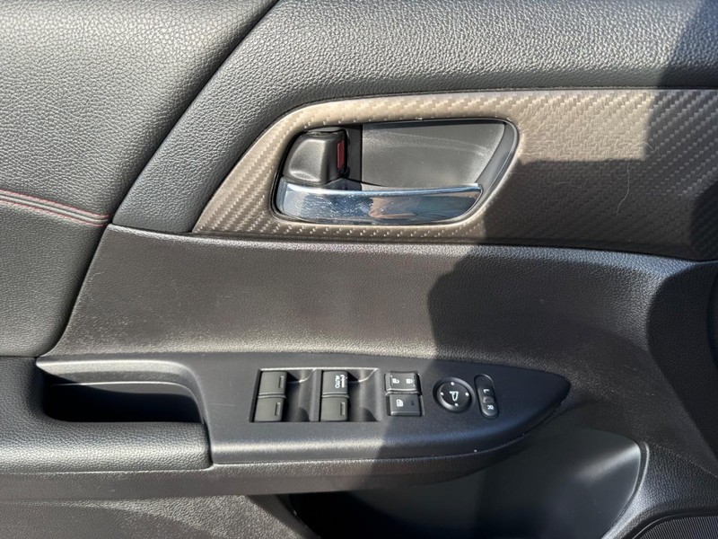 Honda Accord Sedan Vehicle Image 23
