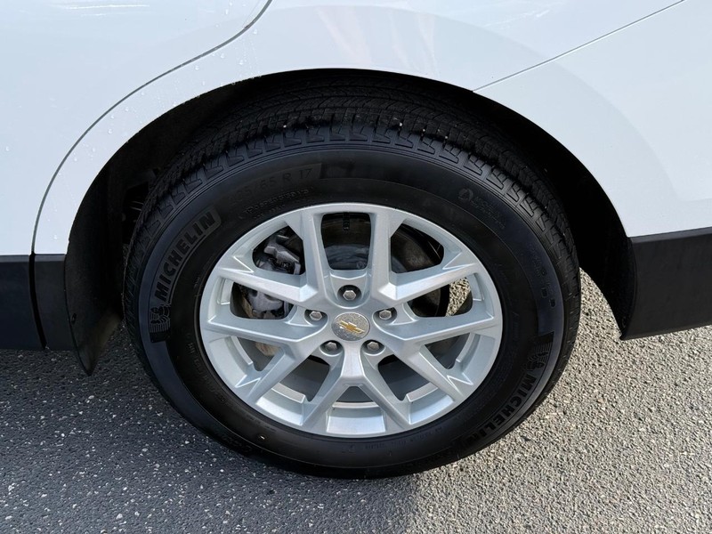 Chevrolet Equinox Vehicle Image 06