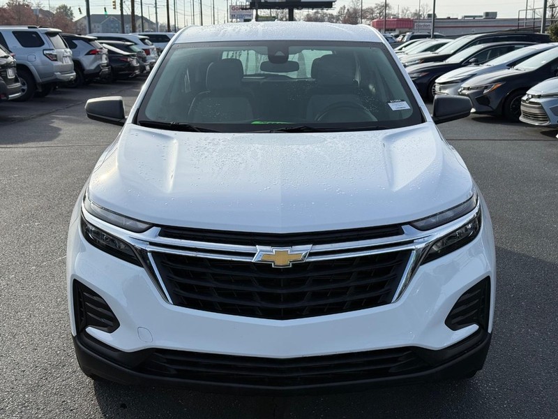 Chevrolet Equinox Vehicle Image 09