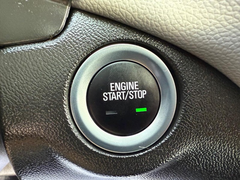 Chevrolet Equinox Vehicle Image 15