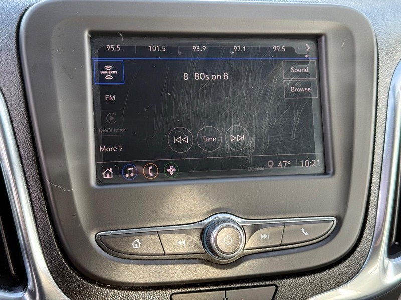 Chevrolet Equinox Vehicle Image 16