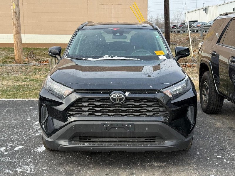 Toyota RAV4 Vehicle Image 02