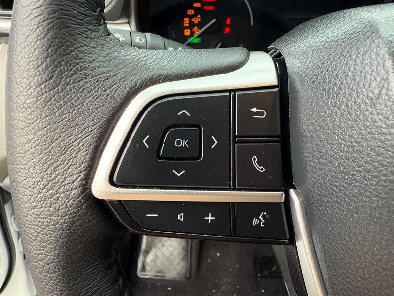 Toyota Sienna Vehicle Image 16