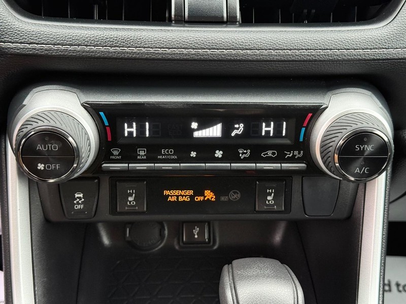 Toyota RAV4 Vehicle Image 21