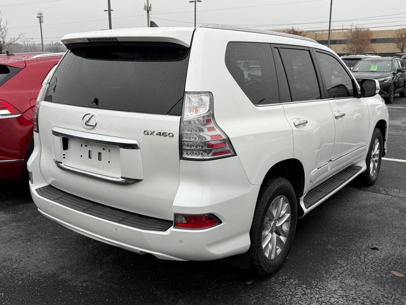 Lexus GX Vehicle Image 04