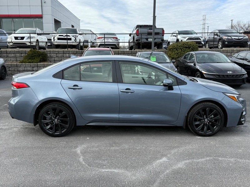 Toyota Corolla Vehicle Image 02