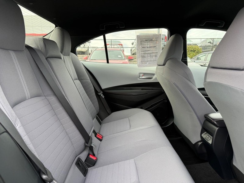 Toyota Corolla Vehicle Image 10