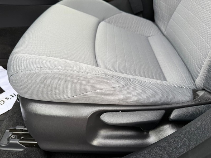 Toyota Corolla Vehicle Image 24