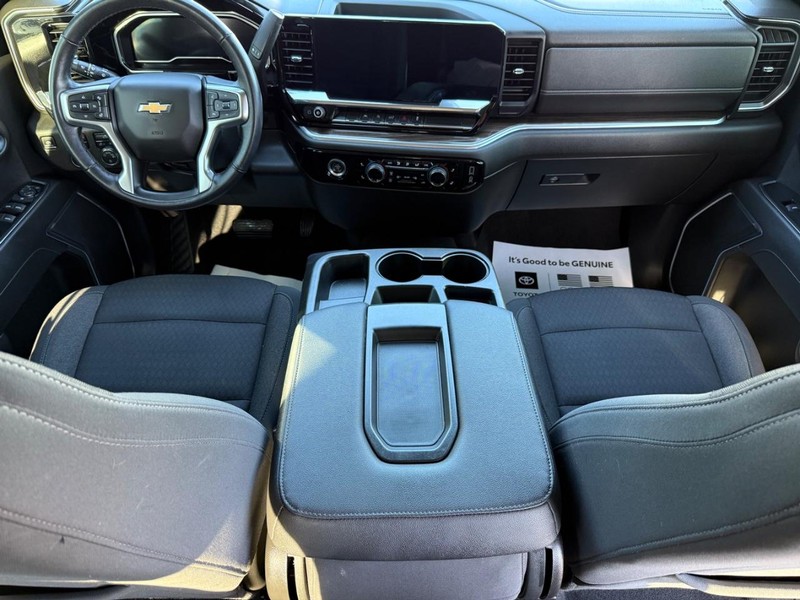 Chevrolet Silverado 1500 Vehicle Image 11