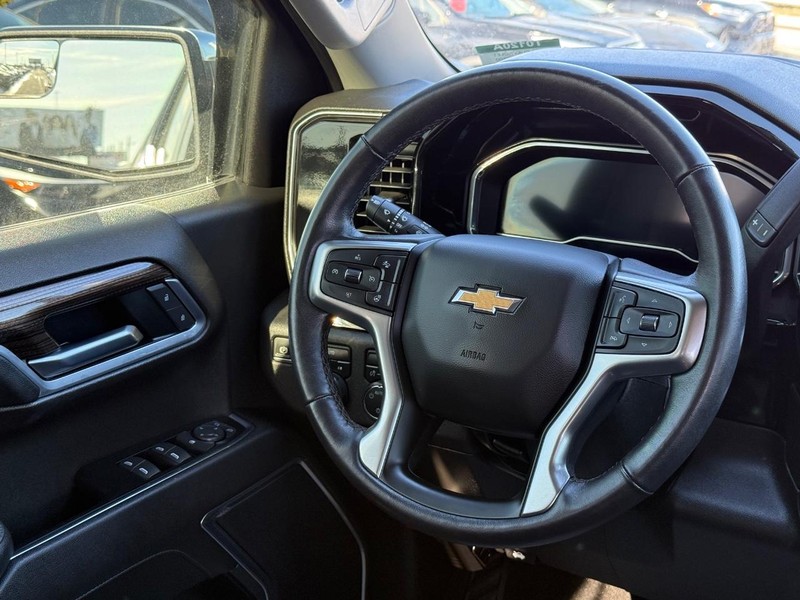 Chevrolet Silverado 1500 Vehicle Image 12