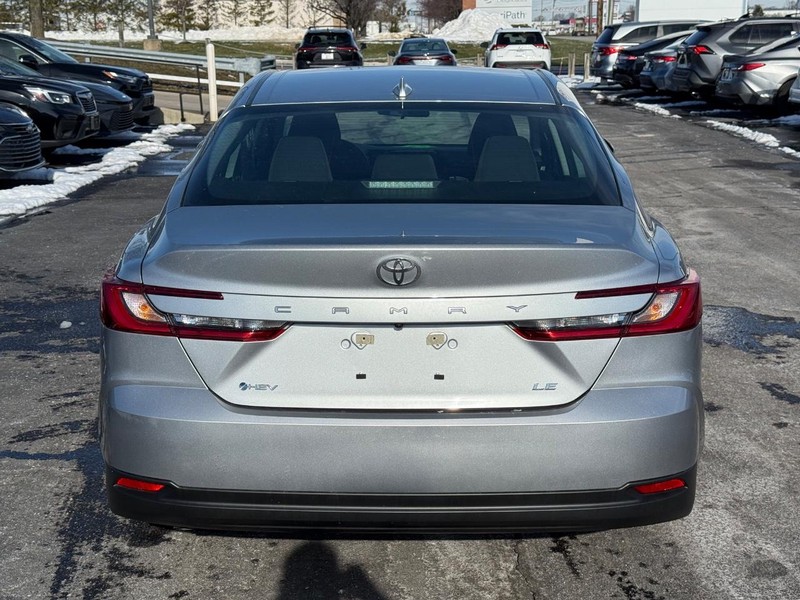 Toyota Camry Vehicle Image 04