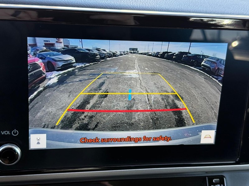 Toyota Camry Vehicle Image 17