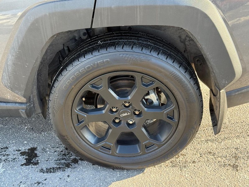 Toyota RAV4 Vehicle Image 06