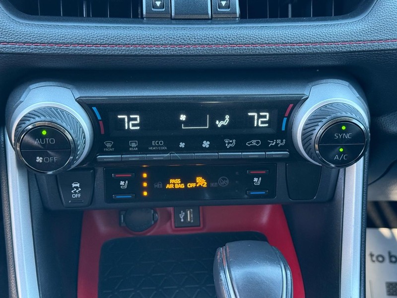 Toyota RAV4 Vehicle Image 21