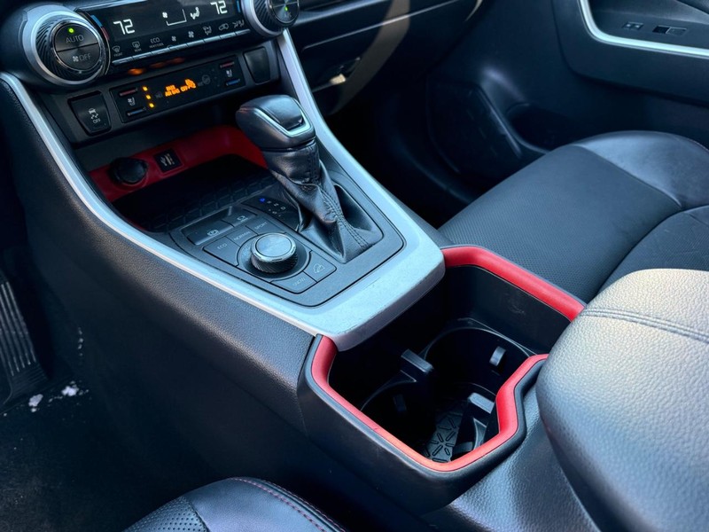 Toyota RAV4 Vehicle Image 22