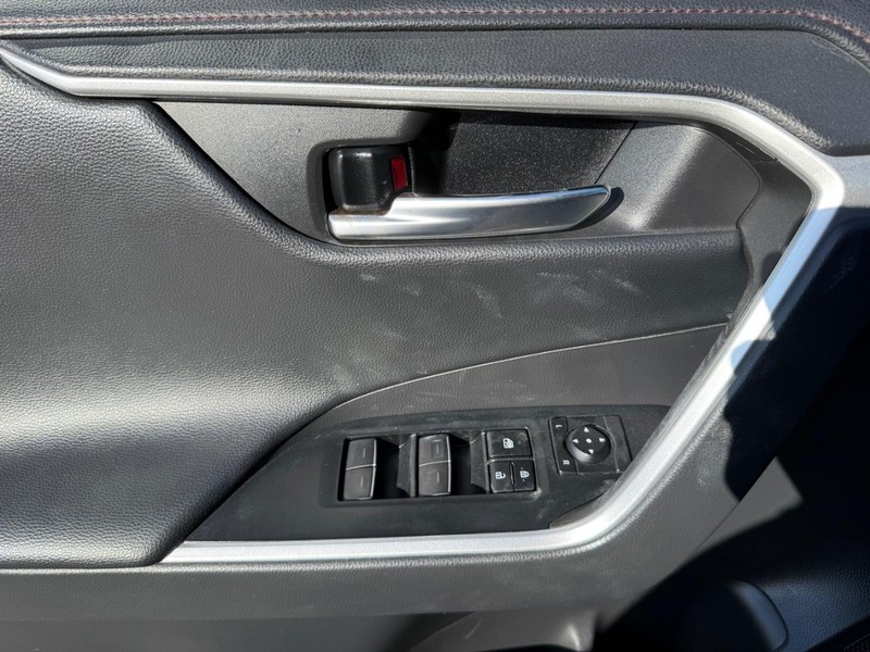 Toyota RAV4 Vehicle Image 27