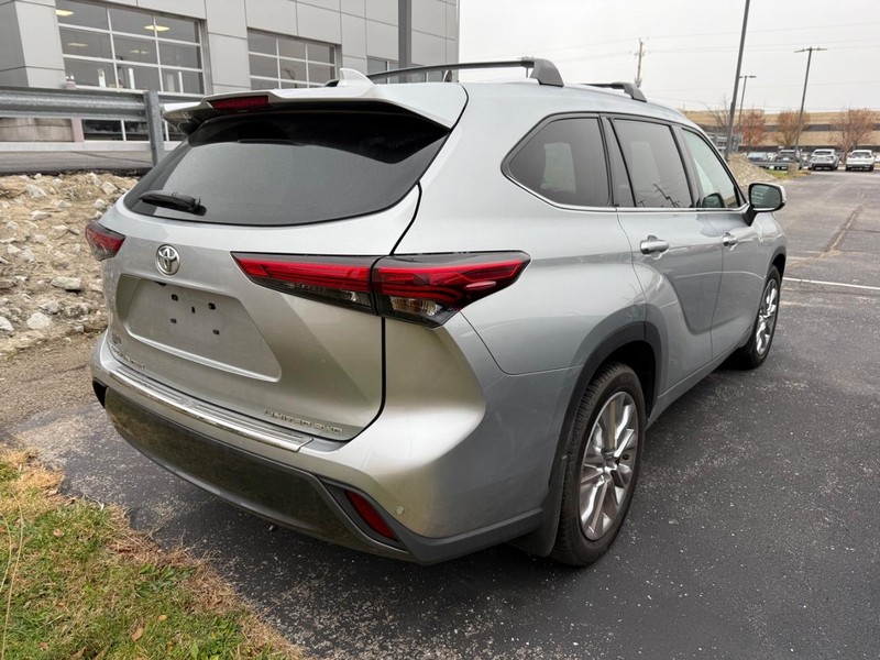 Toyota Highlander Vehicle Image 04