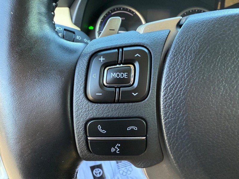 Lexus NX Vehicle Image 15