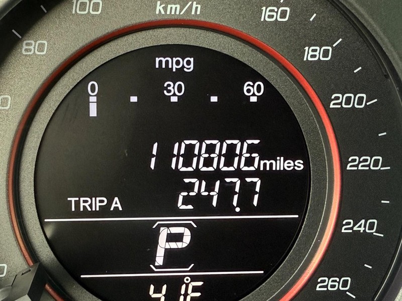 Honda Accord Coupe Vehicle Image 23