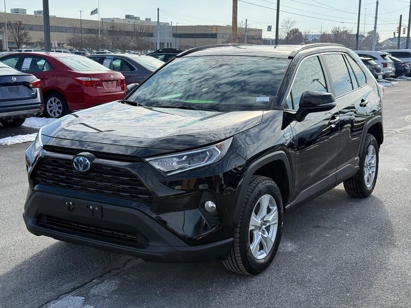 Toyota RAV4 Vehicle Image 09