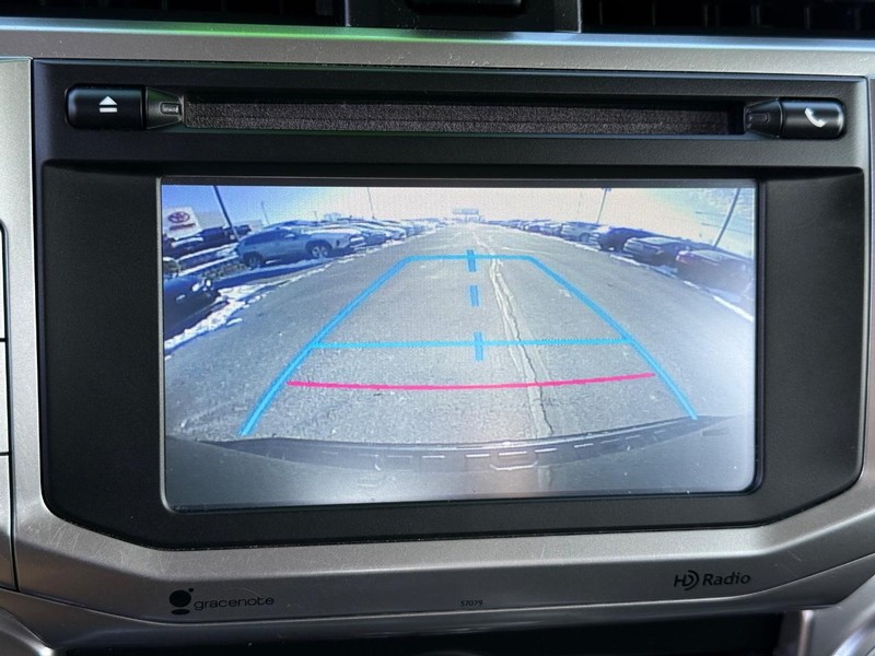 Toyota 4Runner Vehicle Image 16