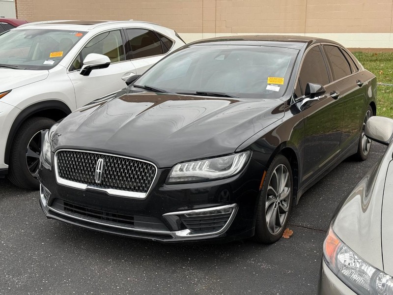 Lincoln MKZ Vehicle Image 02