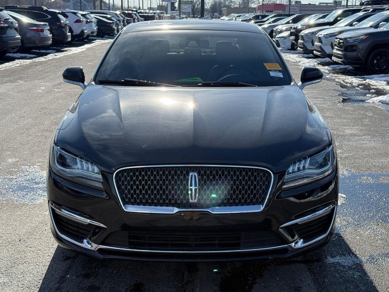 Lincoln MKZ Vehicle Image 09