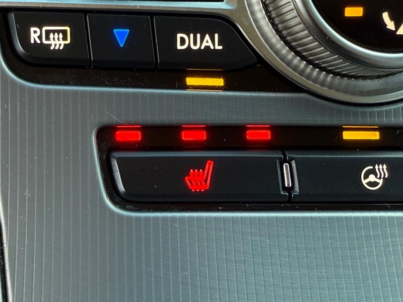 Lincoln MKZ Vehicle Image 20