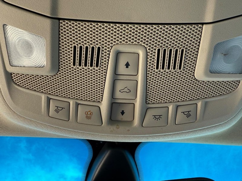 Lincoln MKZ Vehicle Image 23