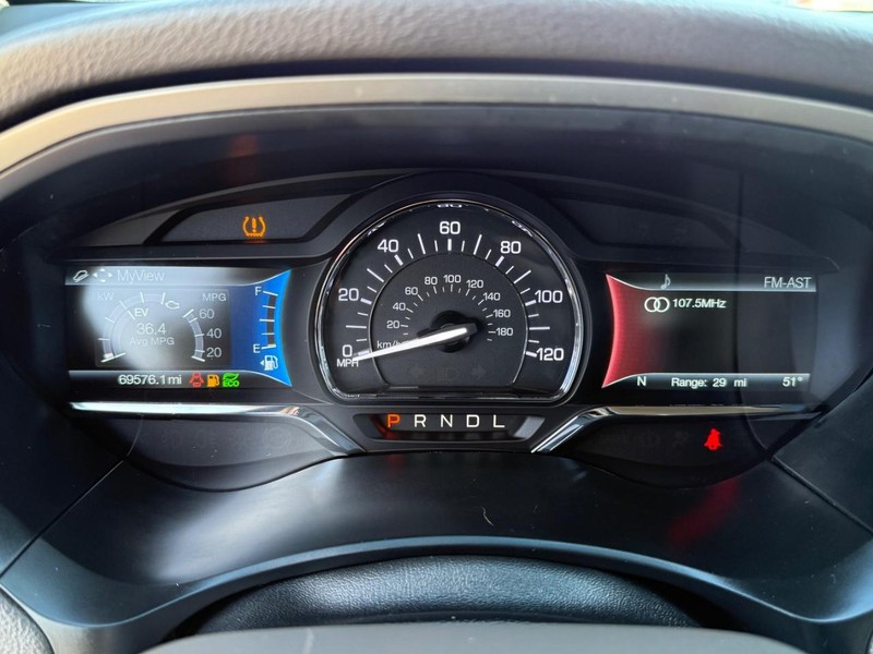 Lincoln MKZ Vehicle Image 24