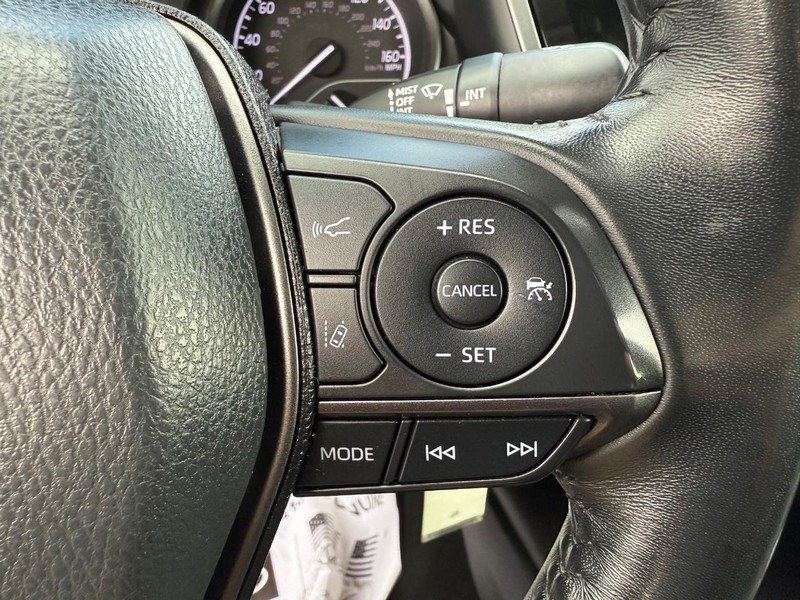 Toyota Camry Vehicle Image 14