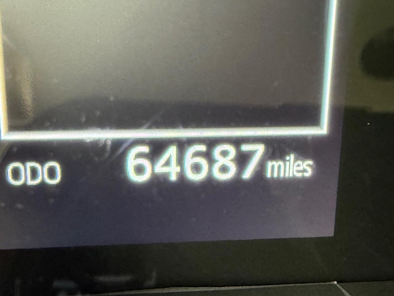 Toyota Camry Vehicle Image 19