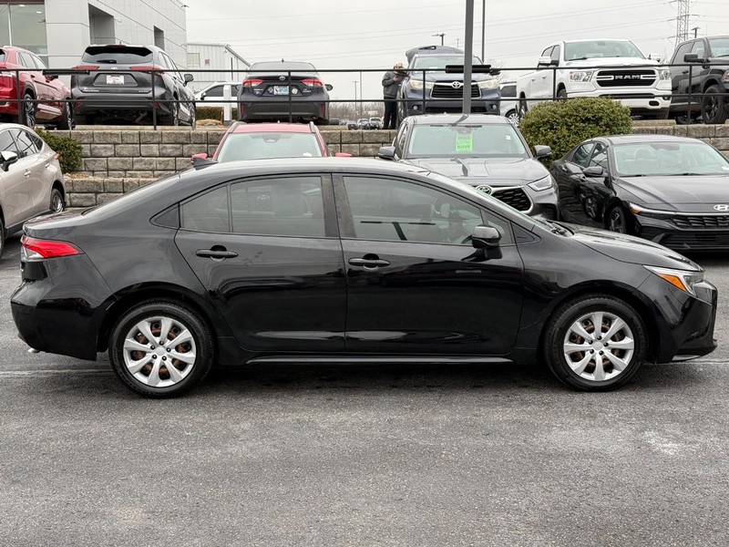 Toyota Corolla Vehicle Image 02