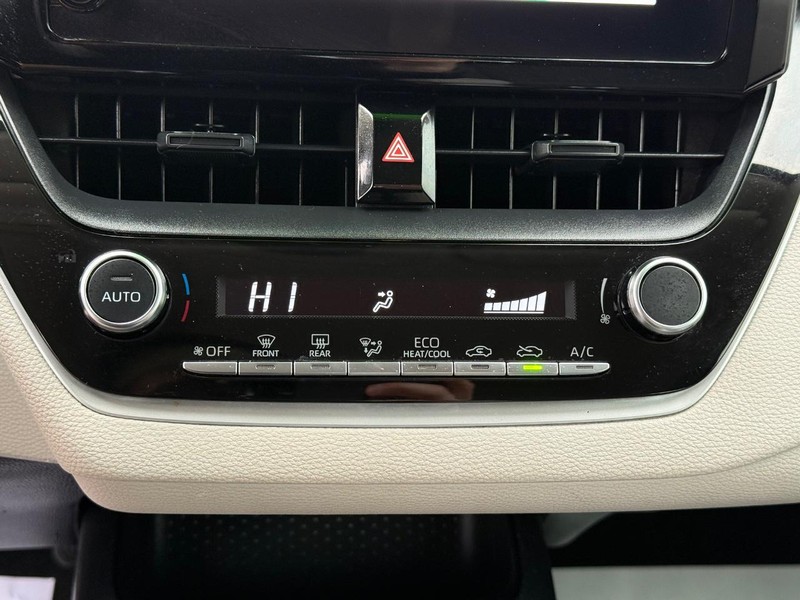 Toyota Corolla Vehicle Image 17