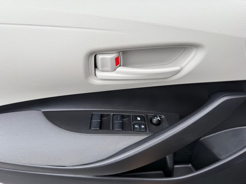 Toyota Corolla Vehicle Image 22