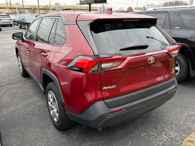 Toyota RAV4 Vehicle Image 03