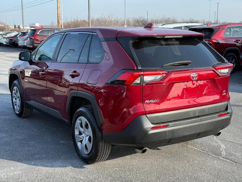 Toyota RAV4 Vehicle Image 05