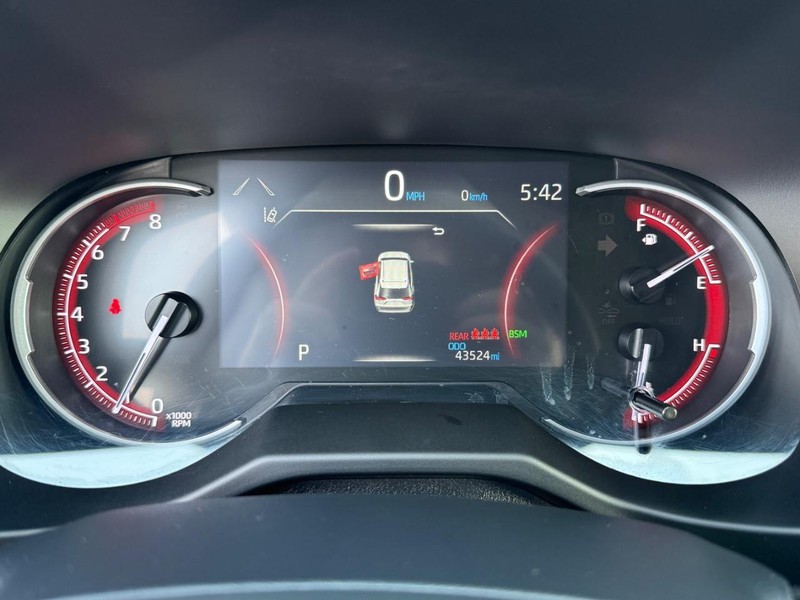 Toyota RAV4 Vehicle Image 20