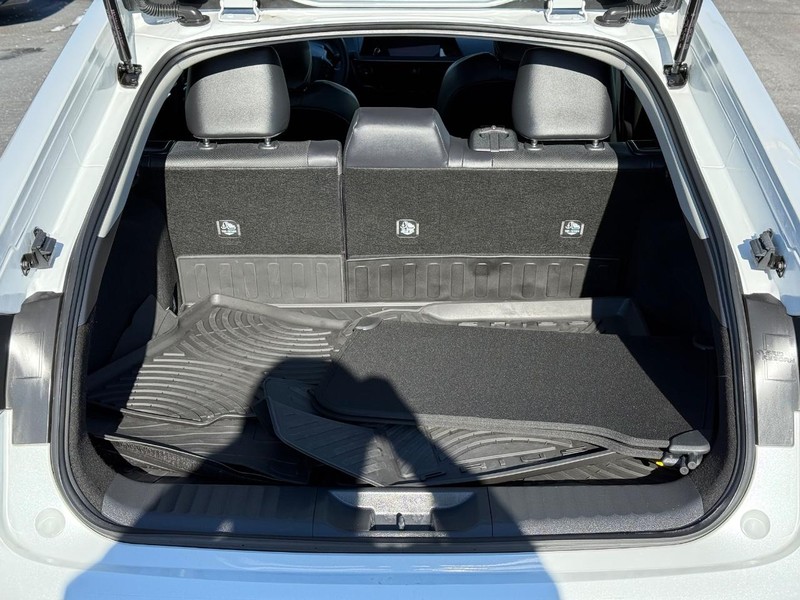 Toyota Prius Vehicle Image 07