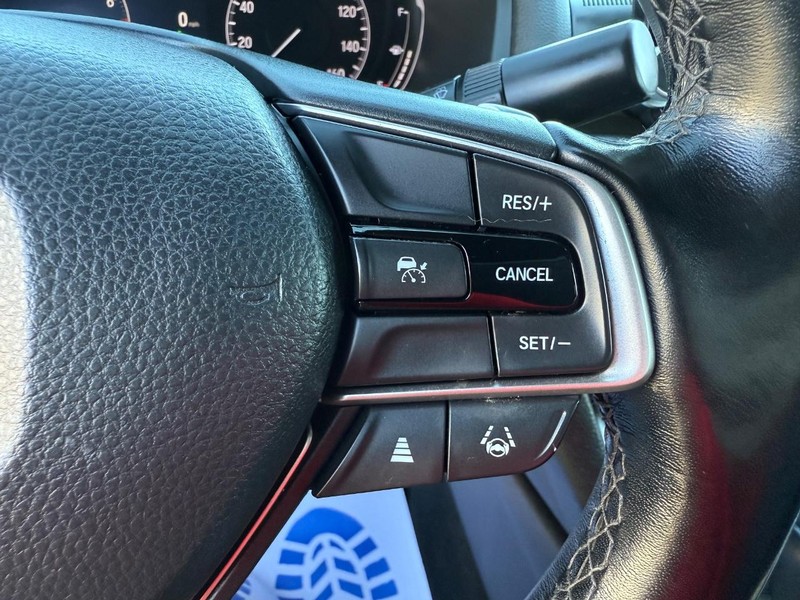 Honda Accord Sedan Vehicle Image 14