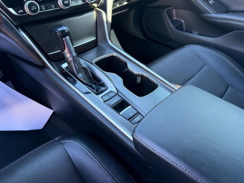 Honda Accord Sedan Vehicle Image 19