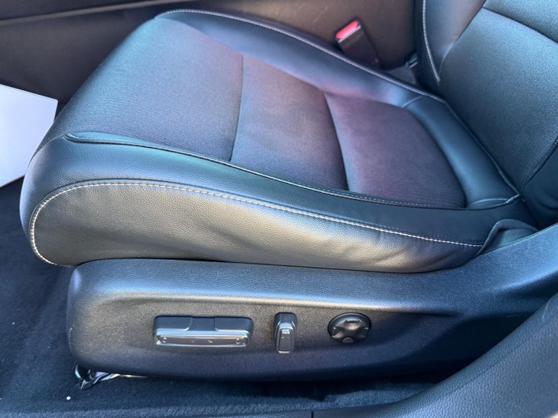 Honda Accord Sedan Vehicle Image 24