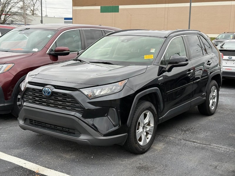 Toyota RAV4 Vehicle Image 02